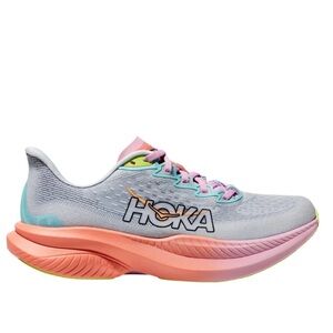 Hoka women’s Mach 6 size 9.5